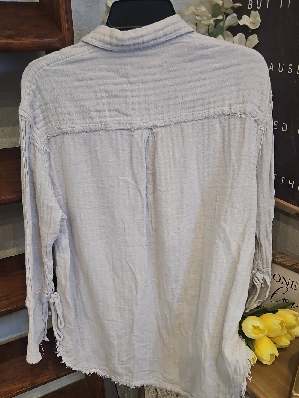 Light Women’s Button-Up Free People Top - Picture 5 of 5